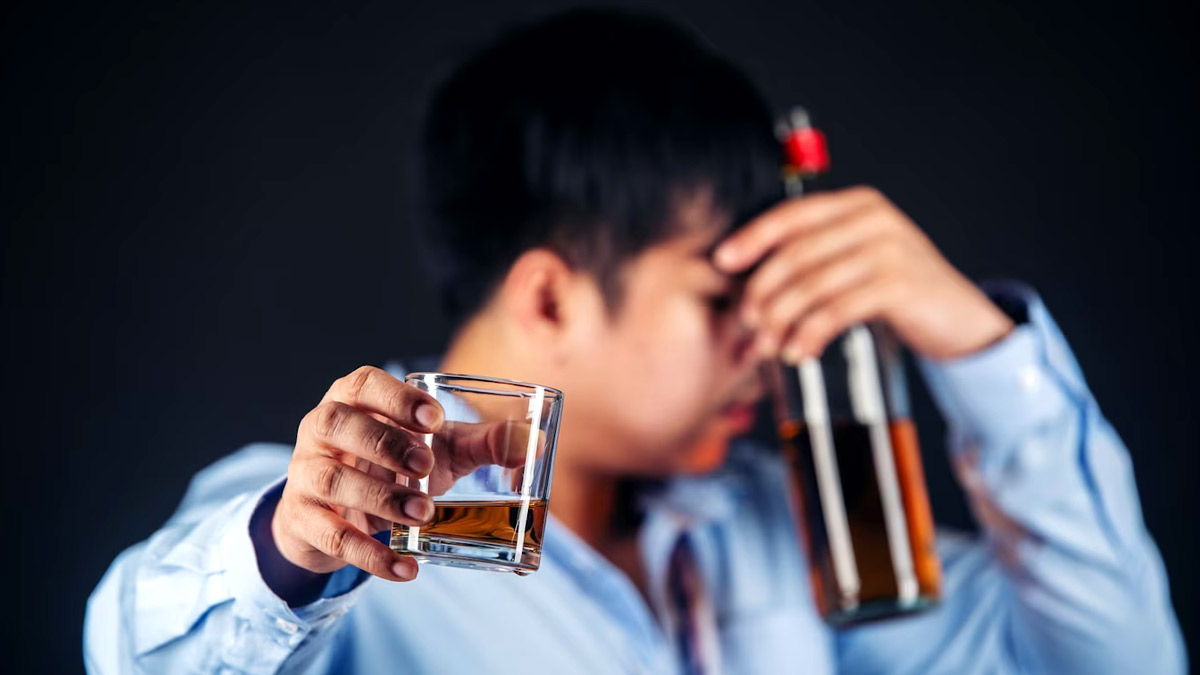 Quit Drinking Alcohol: மது அருந்துவதை நிறத்த வேண்டுமா? இதை செய்து பாருங்கள்!