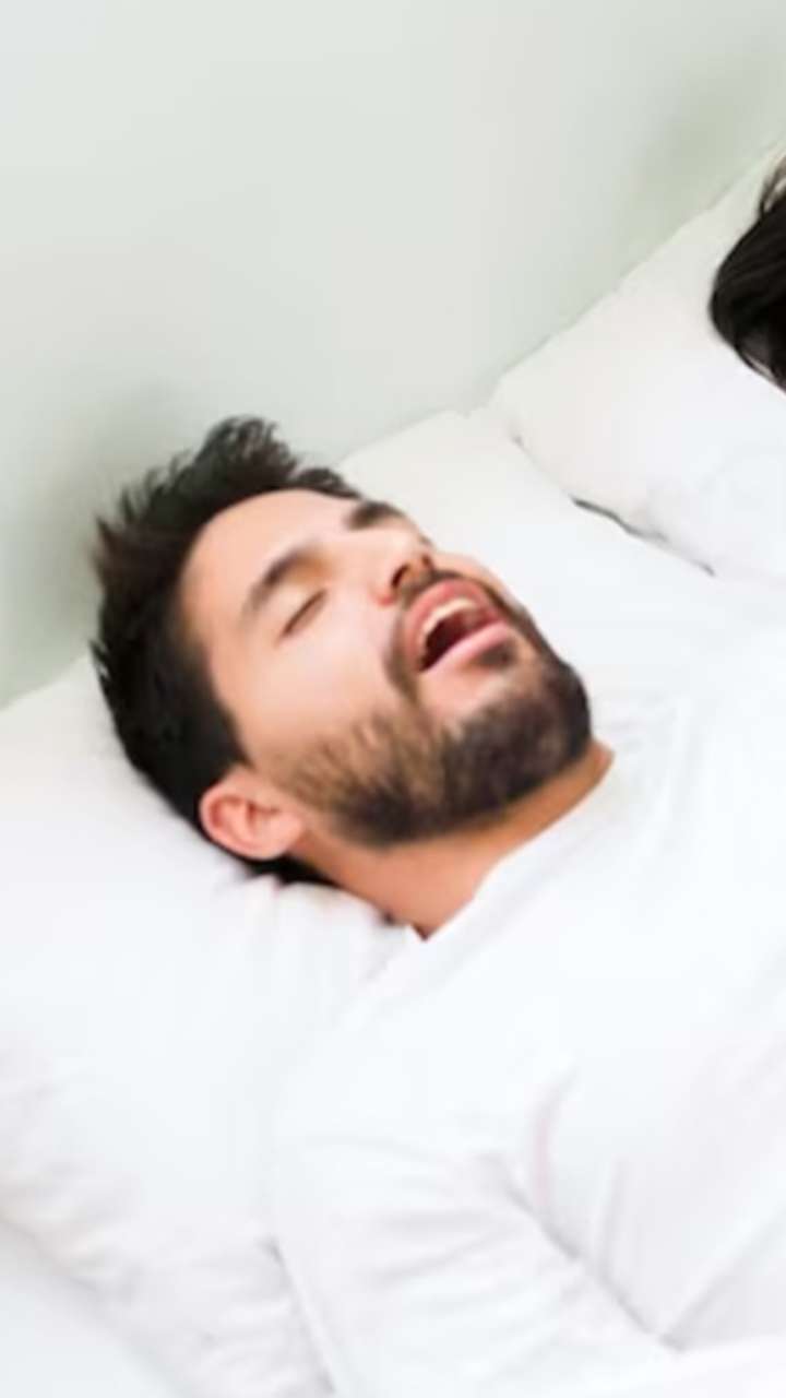 नींद में बोलना भी हो सकती है गंभीर बीमारी